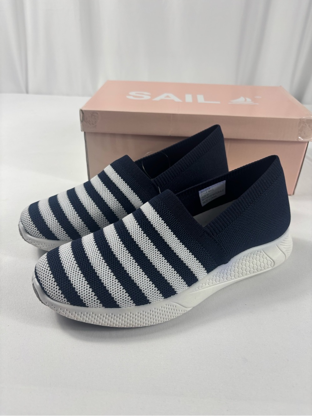 NWT SAIL Wave Navy White Striped Slip-On Sneakers Women’s Size 10